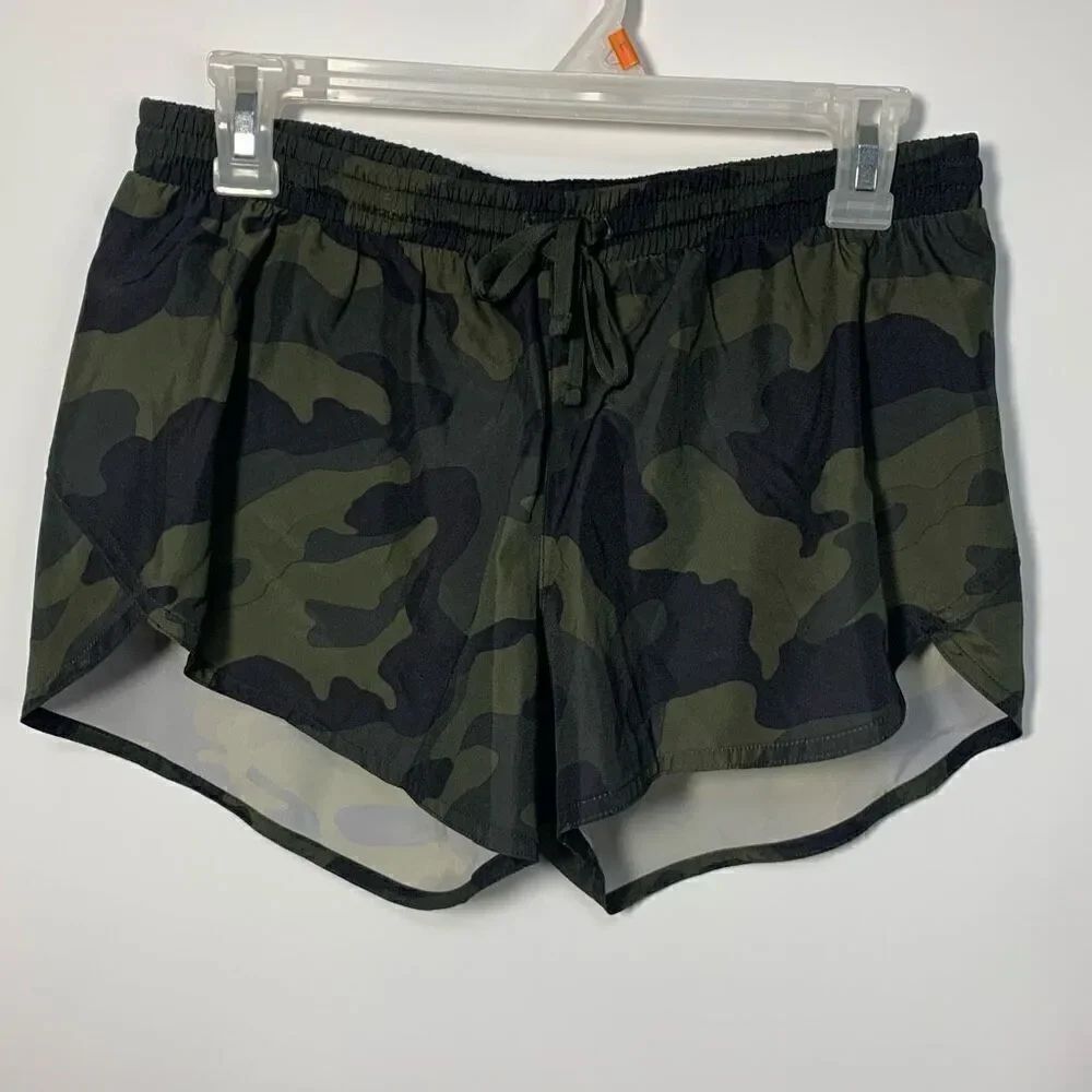 Old Navy Active Women's Go-Dry Lined Camo Print Athletic Shorts Green Small